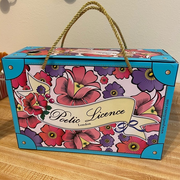 Worn Once! Adorable Poetic License Bow Front Pumps - Picture 13 of 16